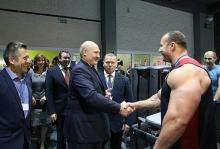 А.Г. Лукашенко и А. Шабуня - фитнес центр Мандарин Минск